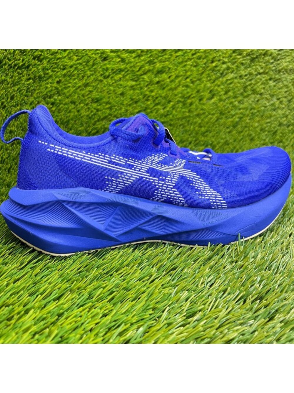 Asics Novablast 5 Womens Size 7 Royal Blue White Athletic Running Shoes Sneakers
